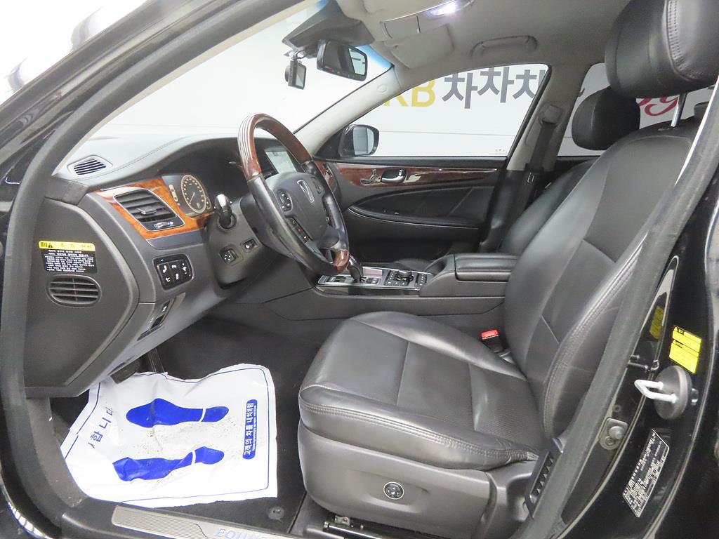 HYUNDAI Equus - Vista 5