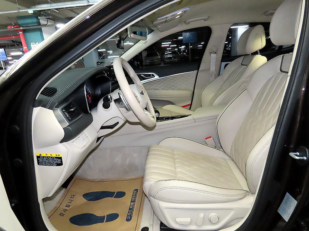 Genesis G70 - Vista 6