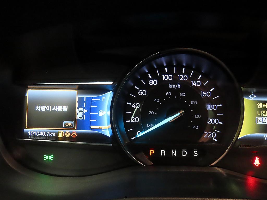 Ford Explorer - Vista 9