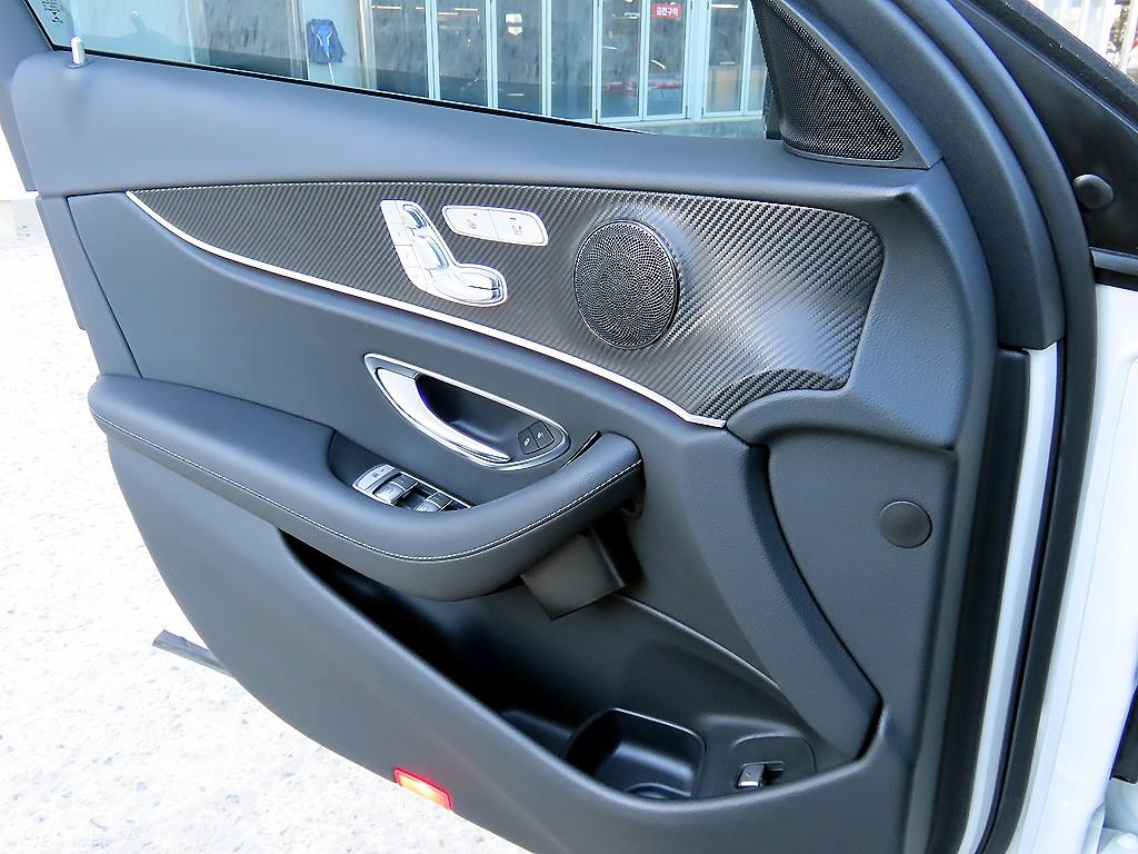 Mercedes Benz E class - Vista 11