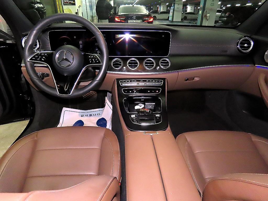 Mercedes Benz E class - Vista 10