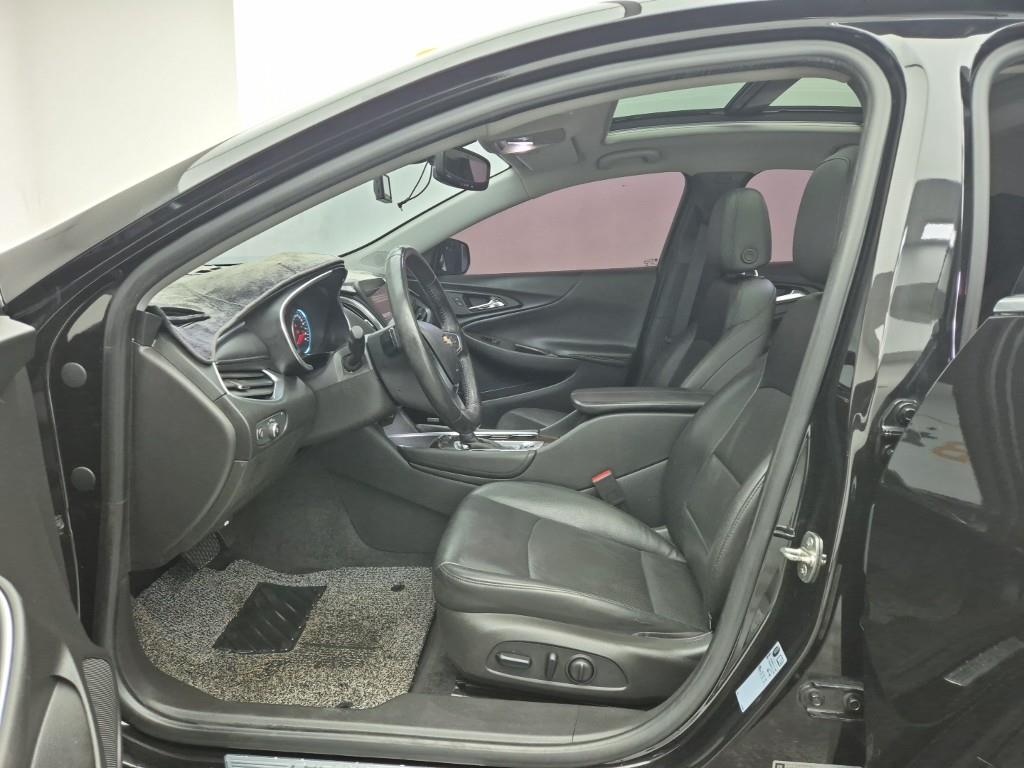 Chevrolet Malibu - Vista 11