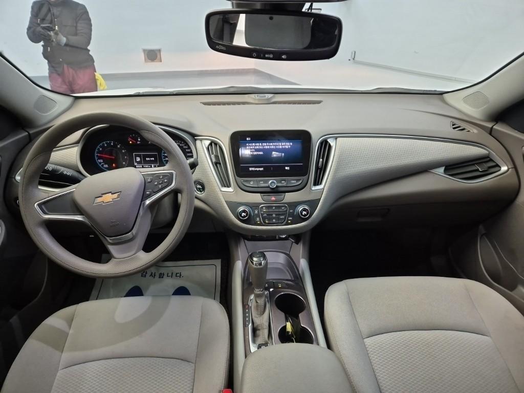 Chevrolet Malibu - Vista 7