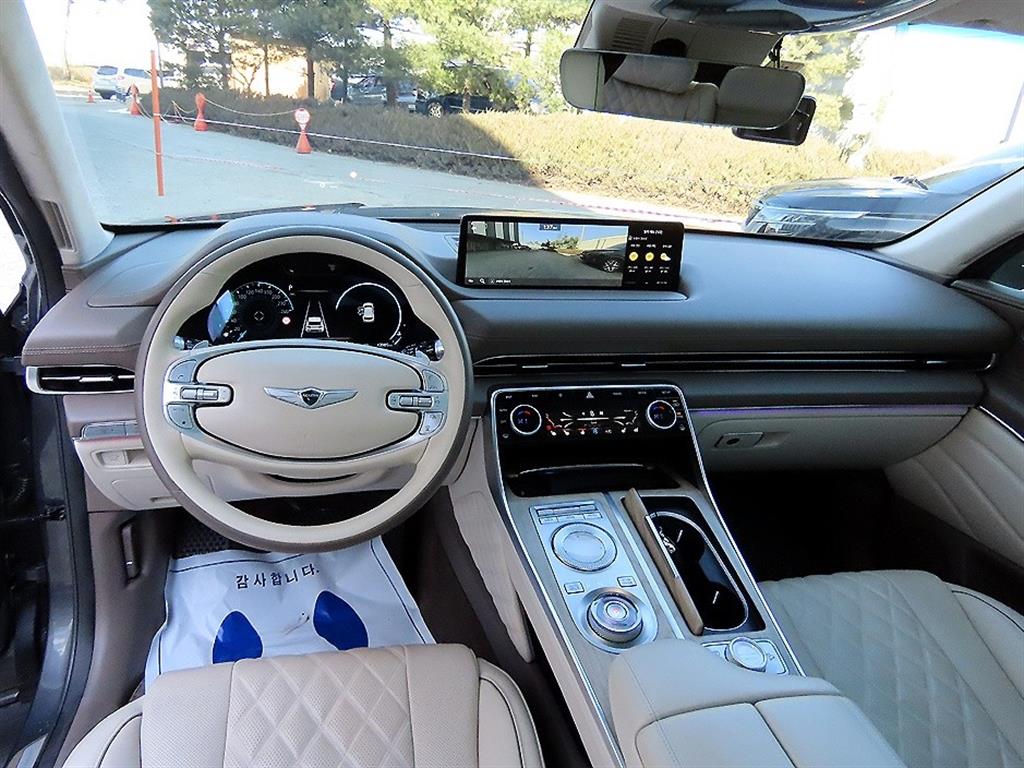 Genesis GV80 - Vista 7