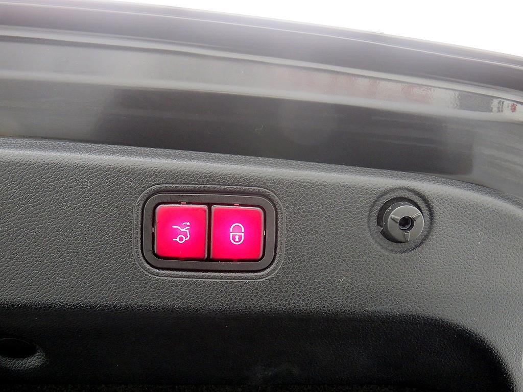 Mercedes Benz CLS Class - Vista 5