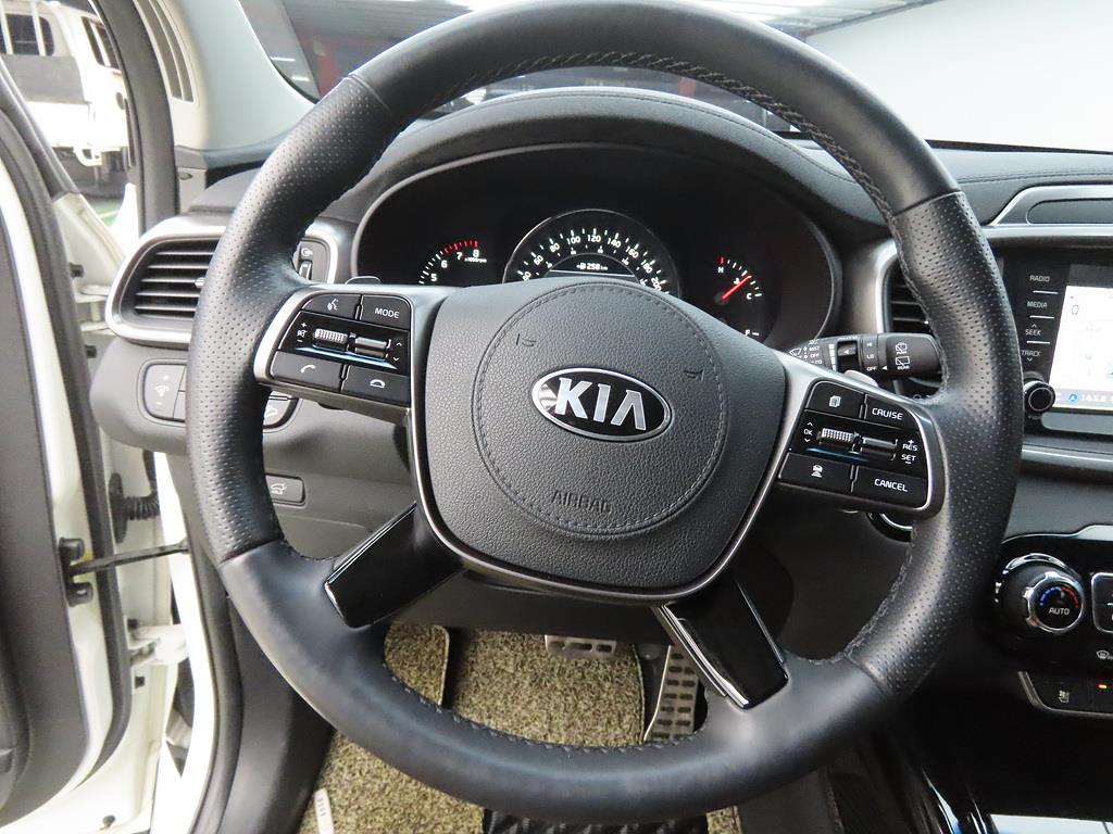 KIA Sorento - Vista 8