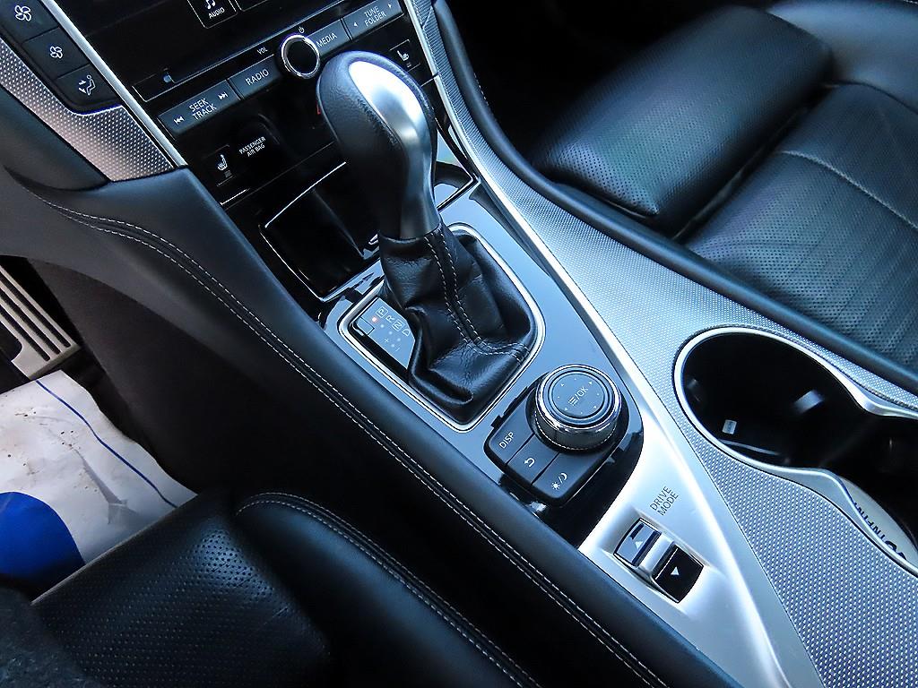 Infiniti Q - Vista 10