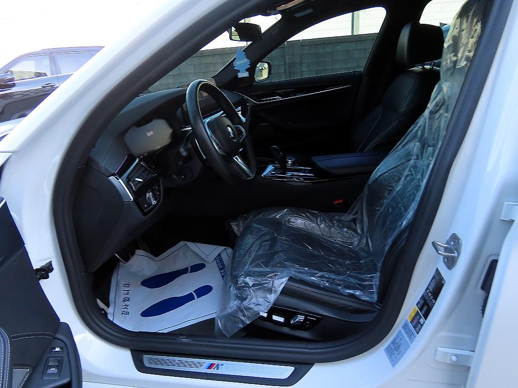 BMW 5 Series - Vista 5