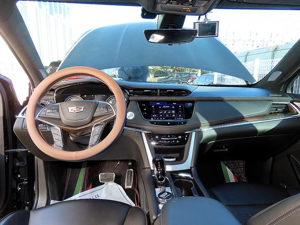 Cadillac XT5 - Vista 7