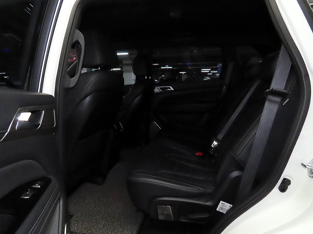 Ssangyong Rexton - Vista 7