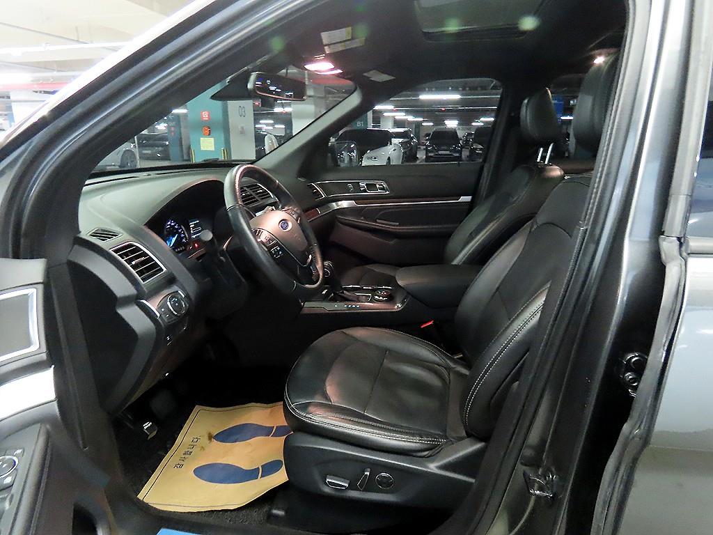 Ford Explorer - Vista 6