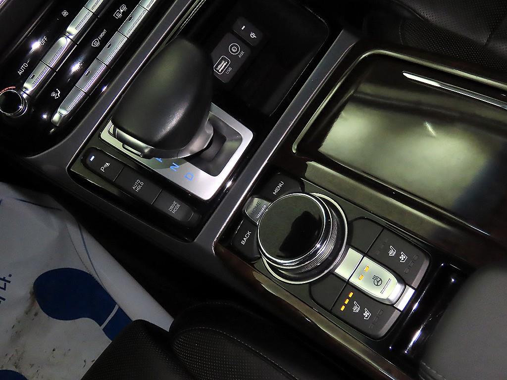 Genesis EQ900 - Vista 12