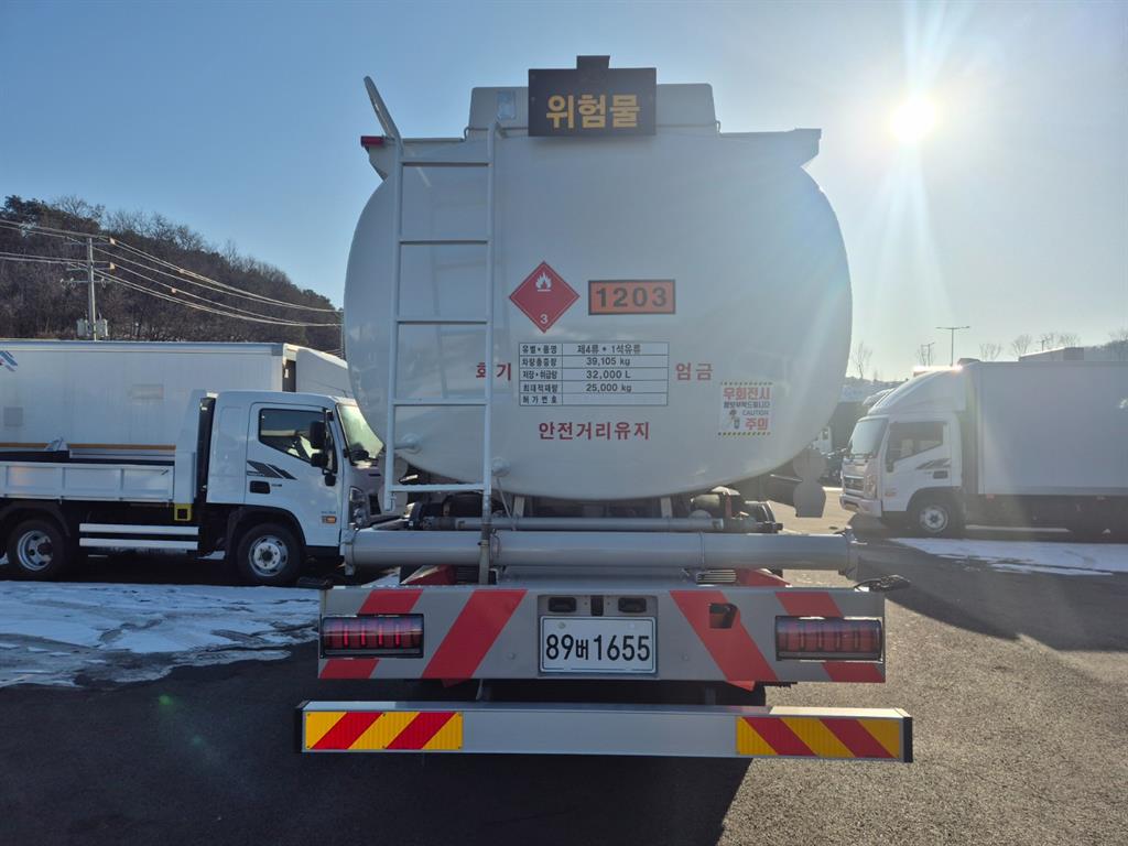 medium and large cargo Rory - Vista 6