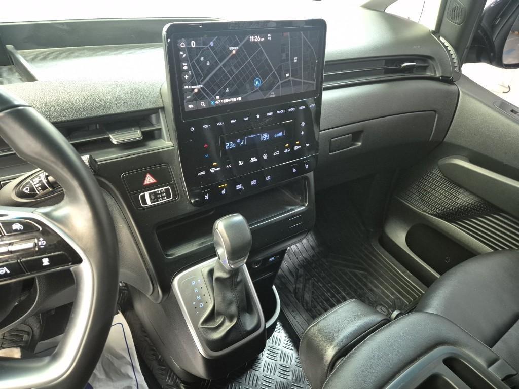 HYUNDAI Staria - Vista 6