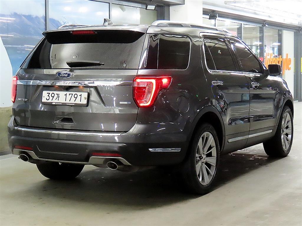 Ford Explorer - Vista 4