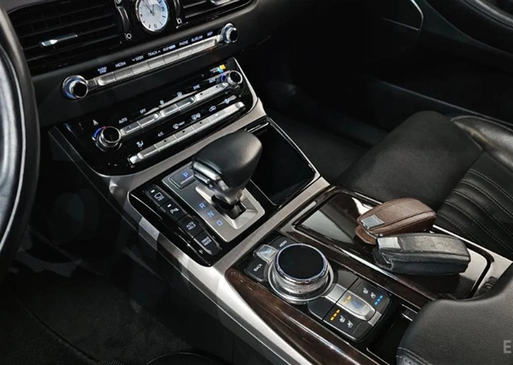 Genesis EQ900 - Vista 9