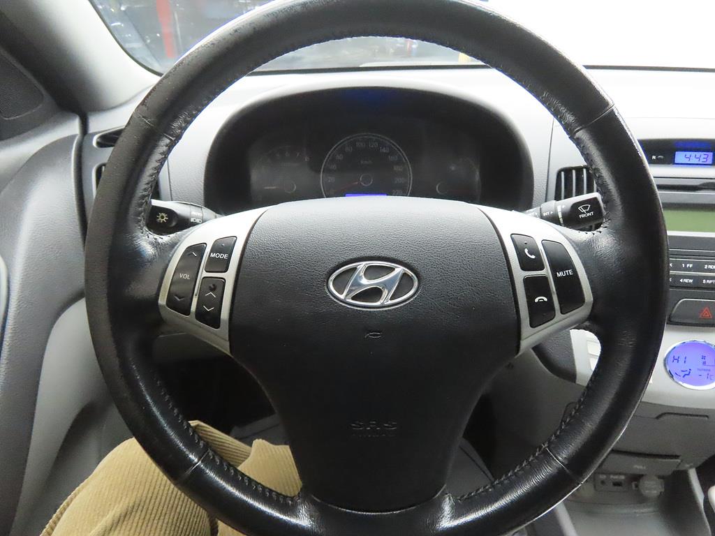 HYUNDAI Avante - Vista 8