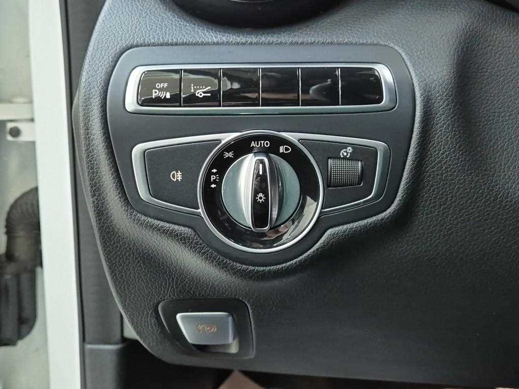 Mercedes Benz C Class 2017 Blanco - Importación desde Corea - HF Imports Iquique - Foto 19