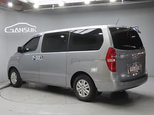 HYUNDAI Starex - Vista 6