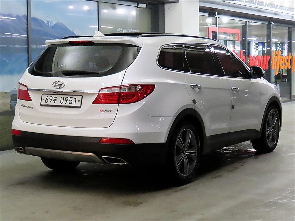 HYUNDAI Maxcruz - Vista 4