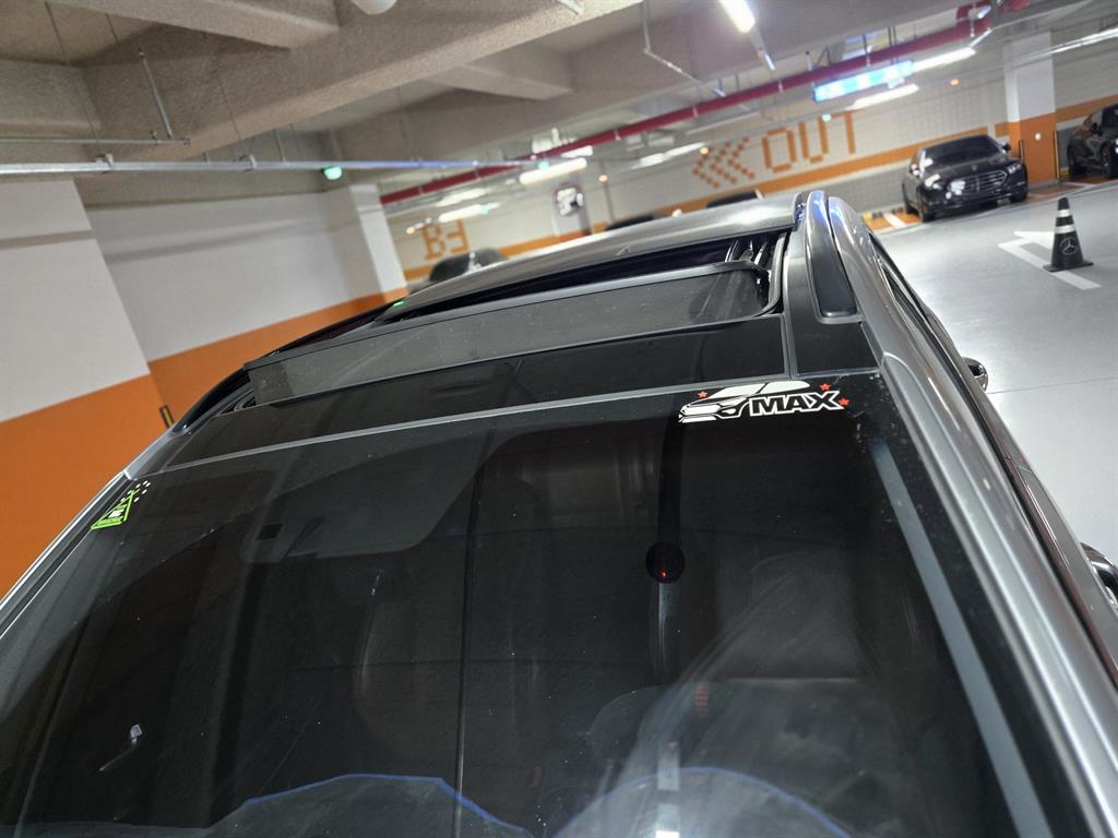 HYUNDAI Maxcruz - Vista 5