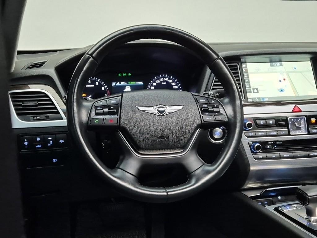 Genesis G80 - Vista 9