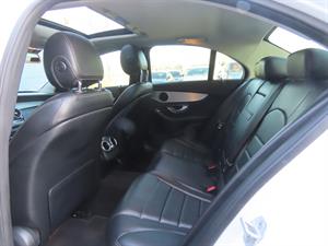 Mercedes Benz C Class - Vista 12