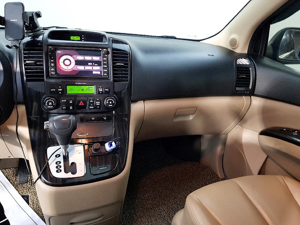 KIA Carnival - Vista 10