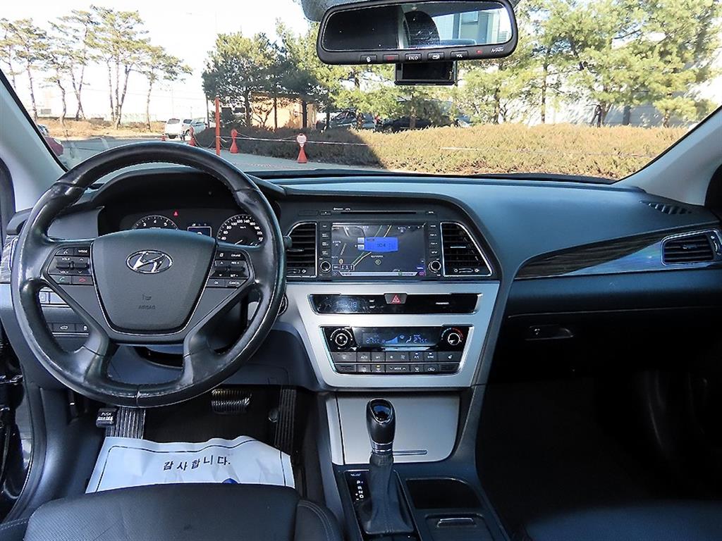 HYUNDAI Sonata - Vista 7