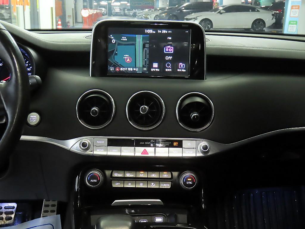 KIA Stinger - Vista 11