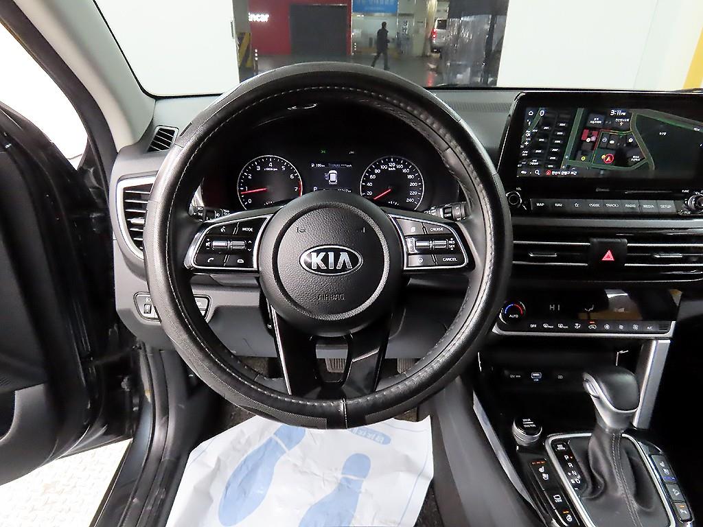 KIA Seltos - Vista 9