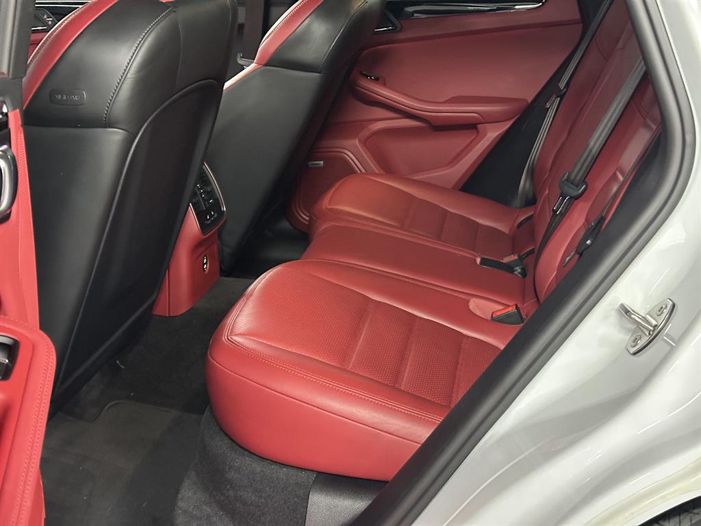 Porsche Macan - Vista 11