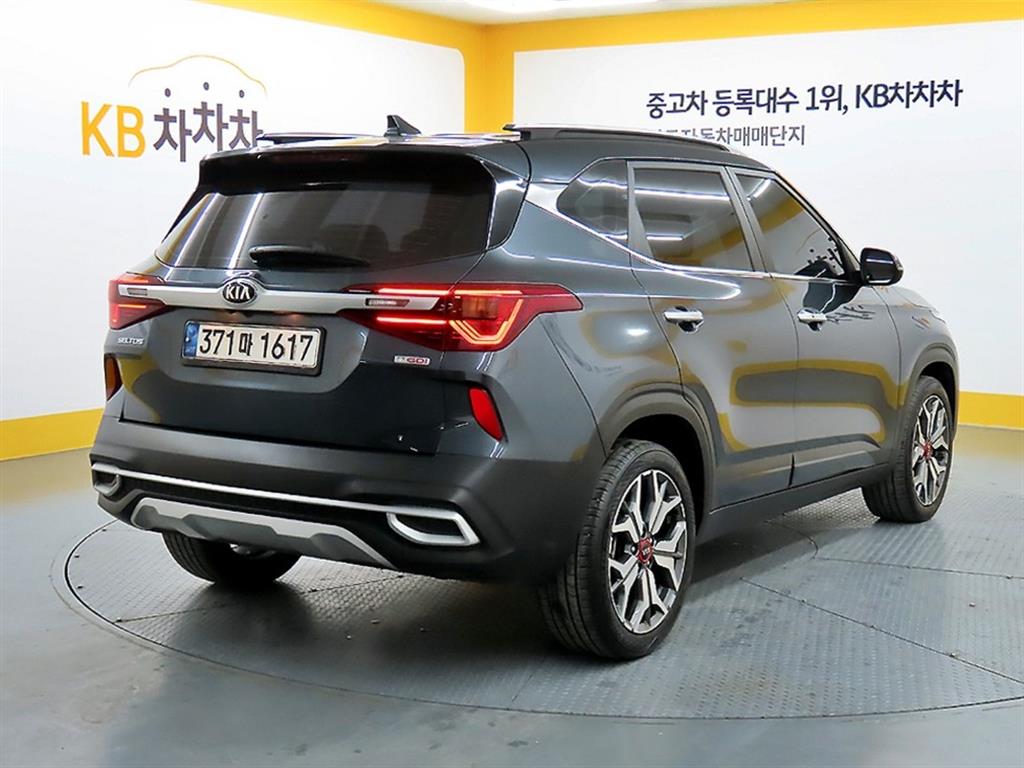 KIA Seltos - Vista 4