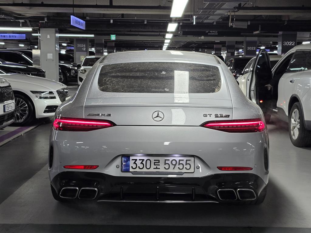 Mercedes Benz AMG GT - Vista 4