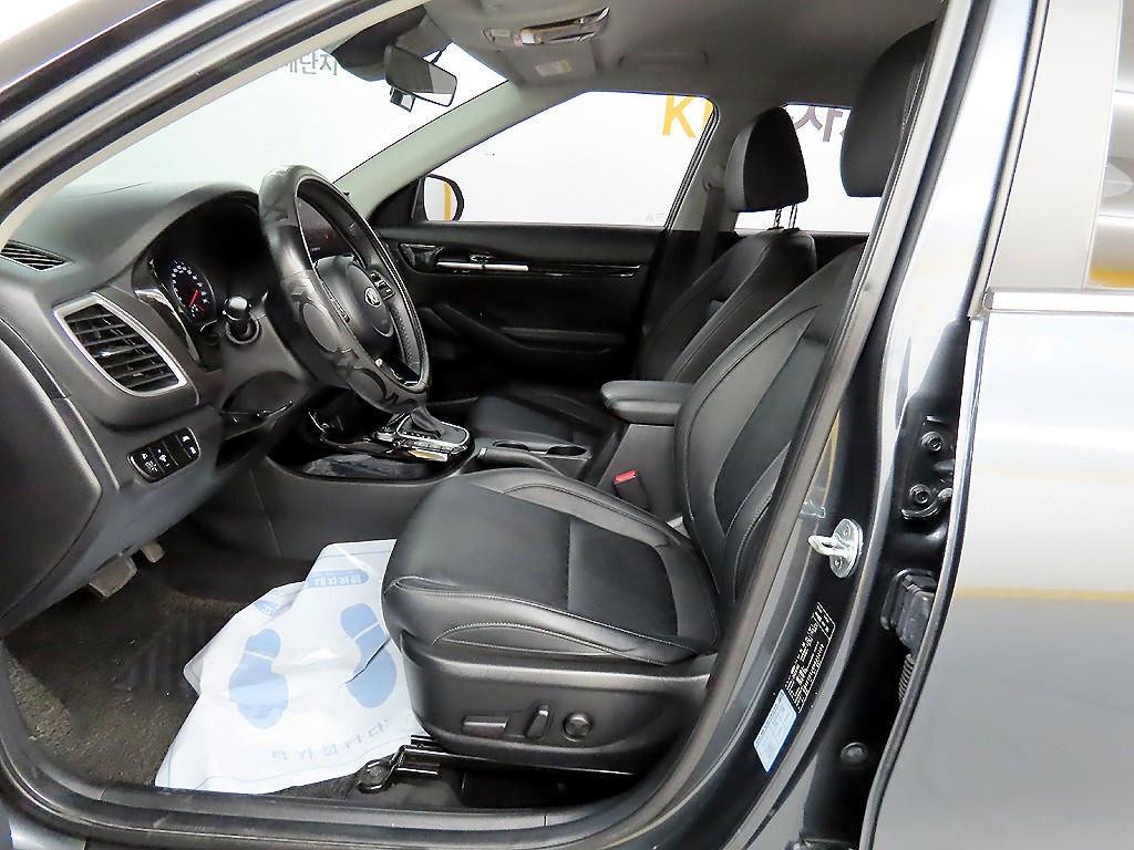 KIA Seltos - Vista 5