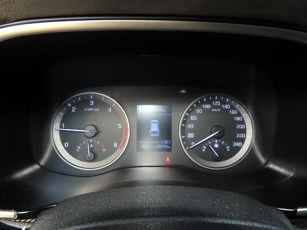 HYUNDAI Tucson - Vista 9