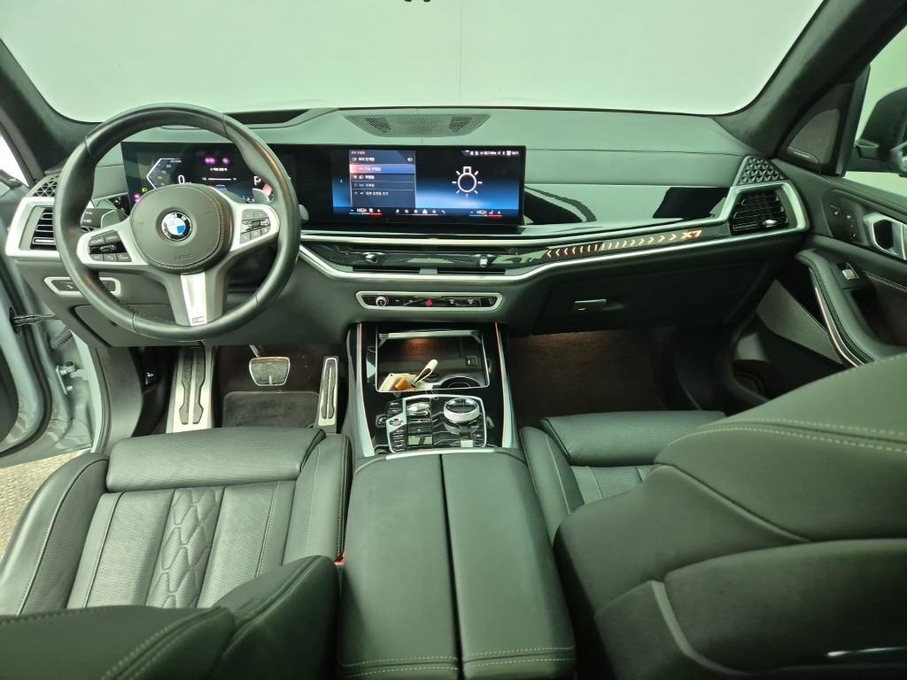 BMW X7 - Vista 5