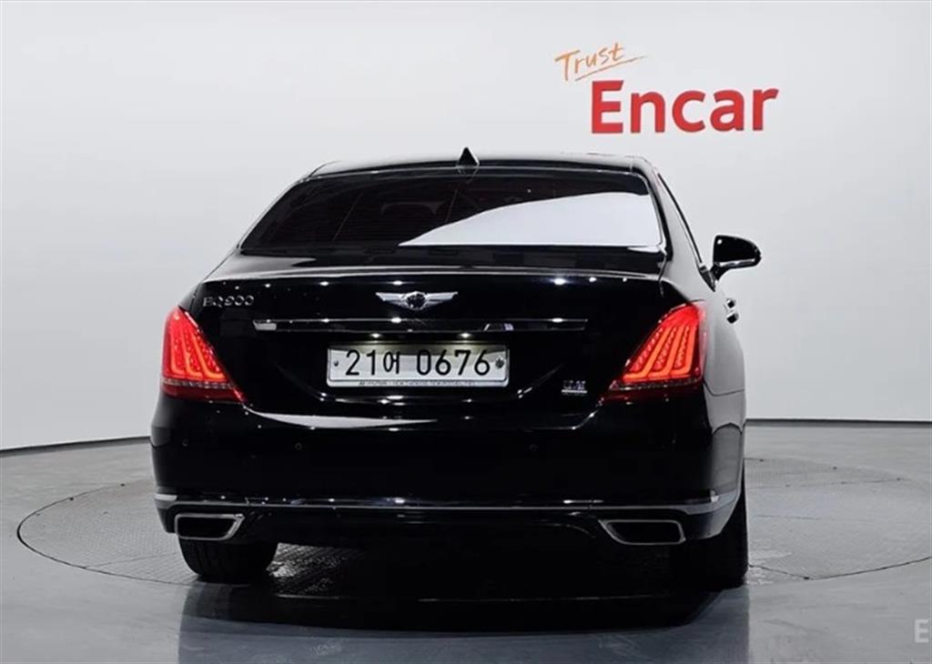 Genesis EQ900 - Vista 4