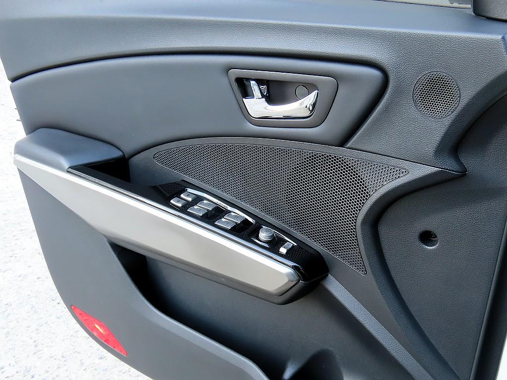 Ssangyong Tivoli - Vista 11