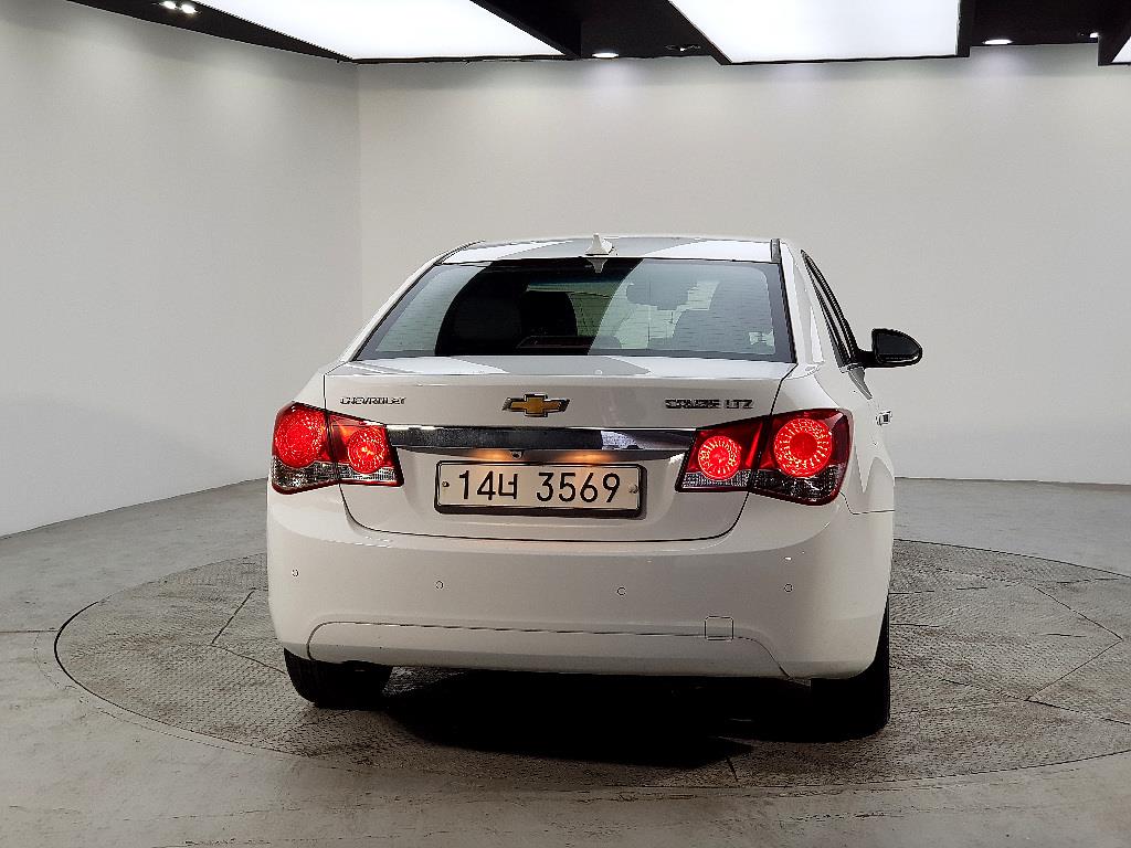 Chevrolet Cruise - Vista 3