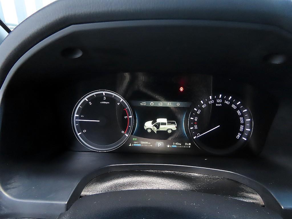 Ssangyong Rexton - Vista 9