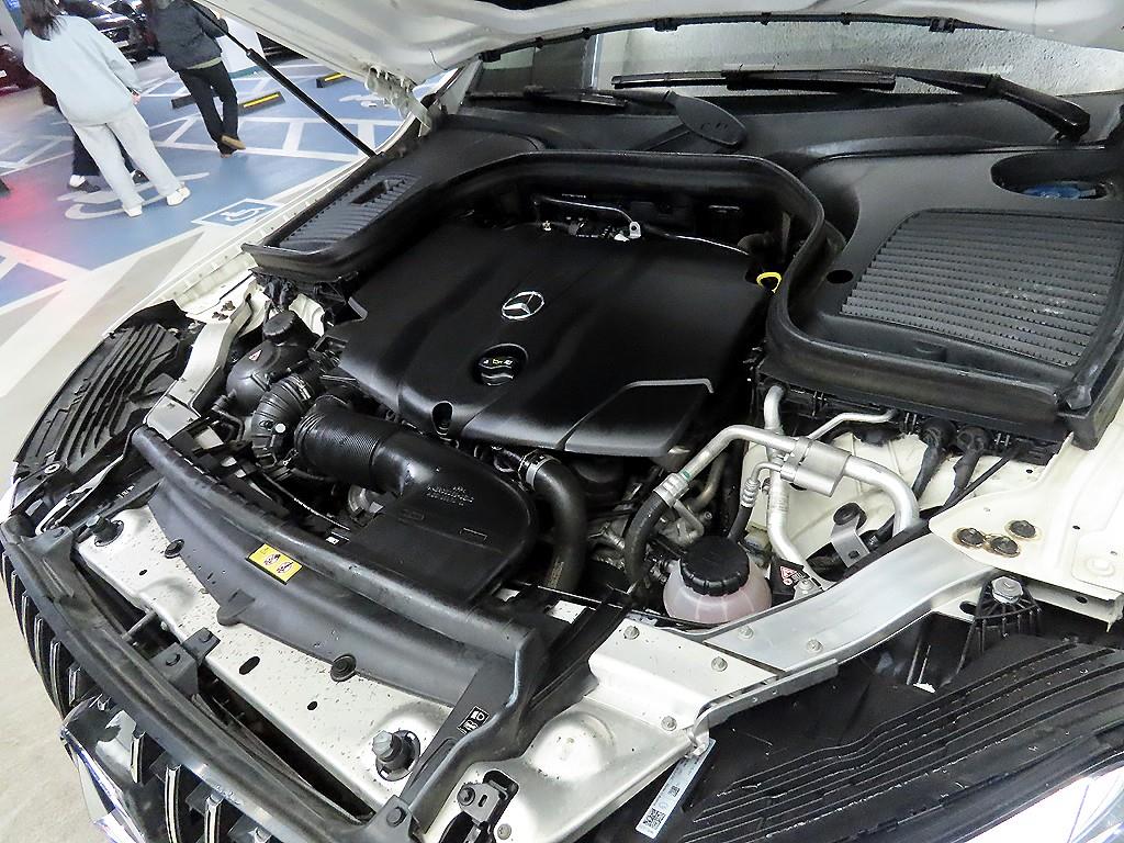 Mercedes Benz GLC Class 2018 Blanco - Importación desde Corea - HF Imports Iquique - Foto 19