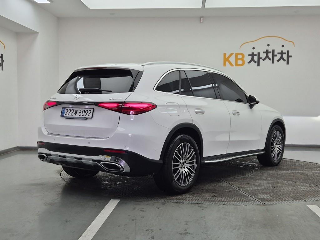 Mercedes Benz GLC Class - Vista 4