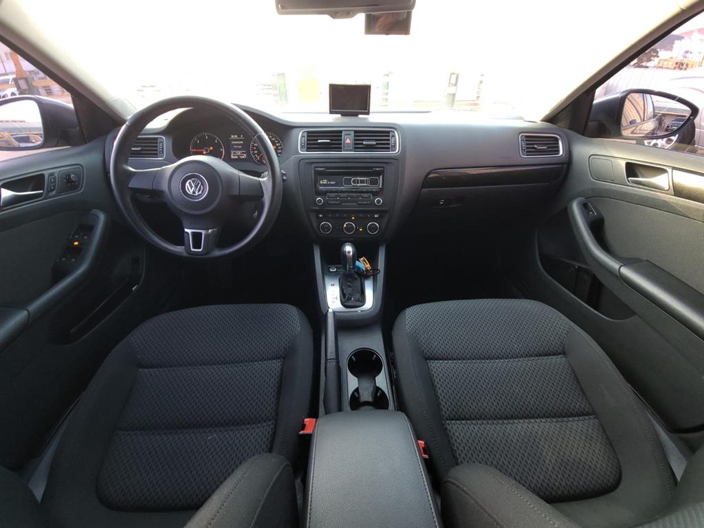 Volkswagen Jetta - Vista 8