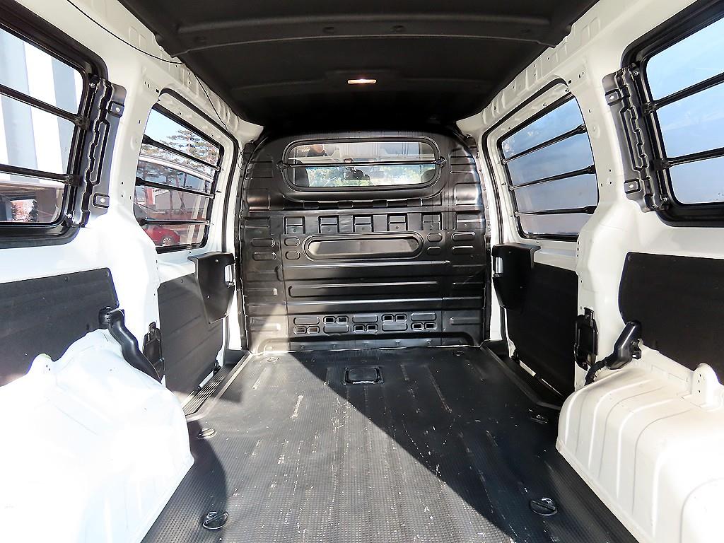 HYUNDAI Staria 2022 Blanco - Importación desde Corea - HF Imports Iquique - Foto 15