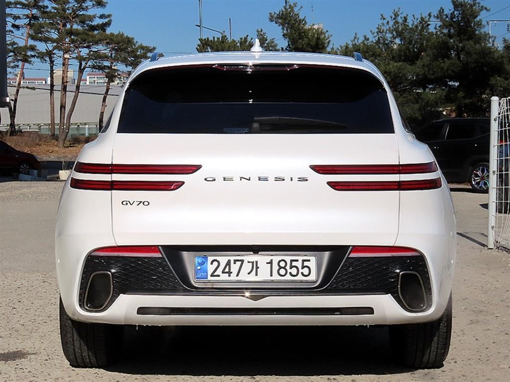 Genesis GV70 - Vista 4