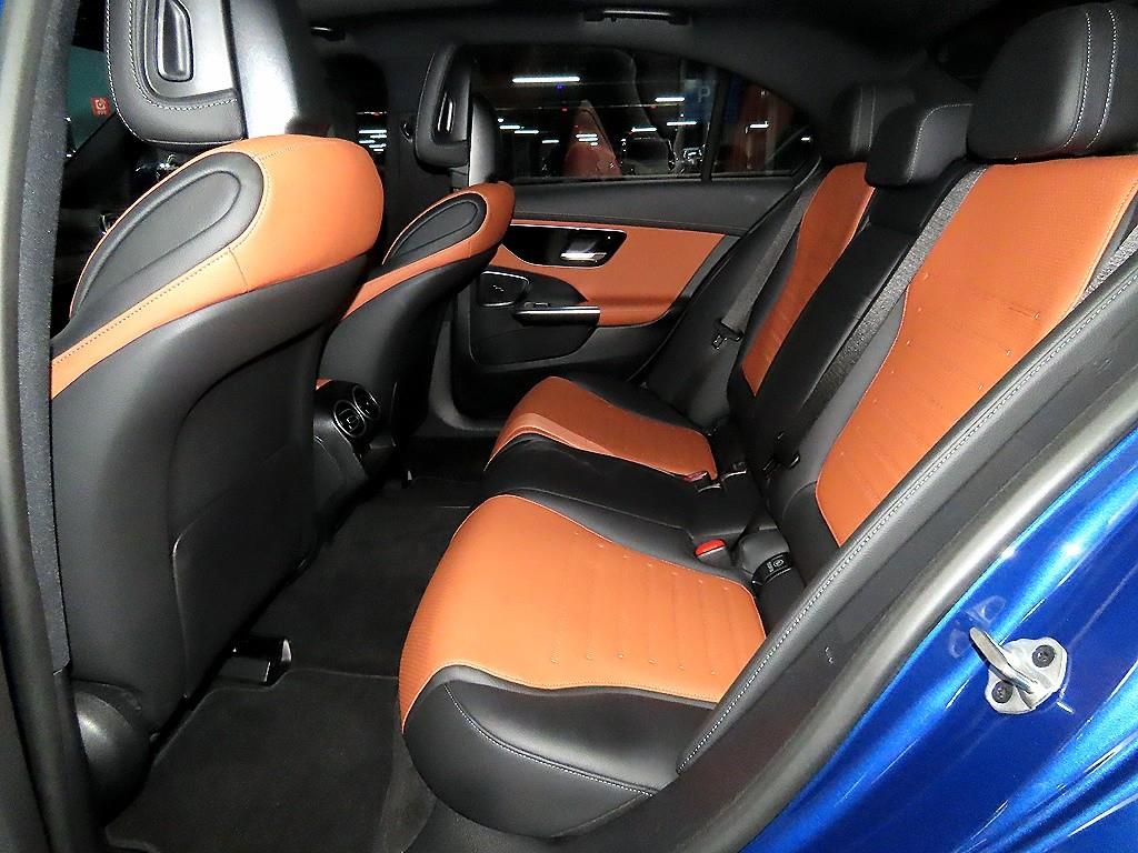 Mercedes Benz C Class - Vista 7