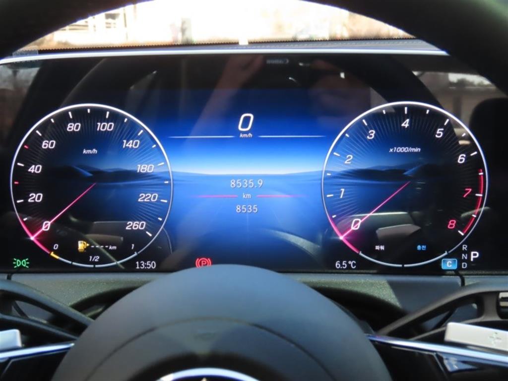 Mercedes Benz E class - Vista 9