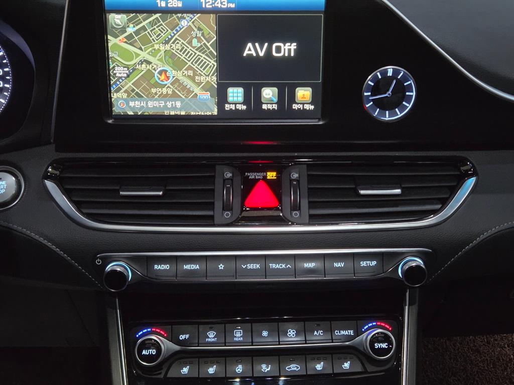 HYUNDAI Grandeur - Vista 11