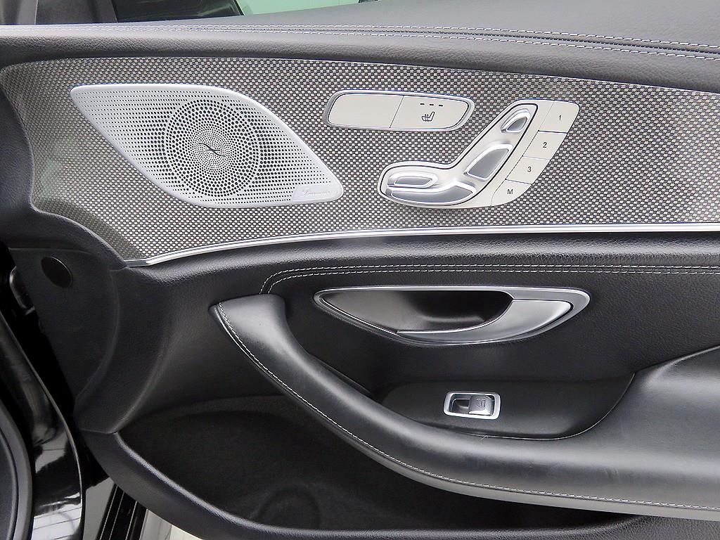 Mercedes Benz CLS Class - Vista 11